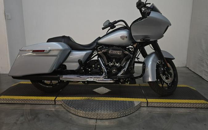 FLTRXS 2021 Road Glide Special