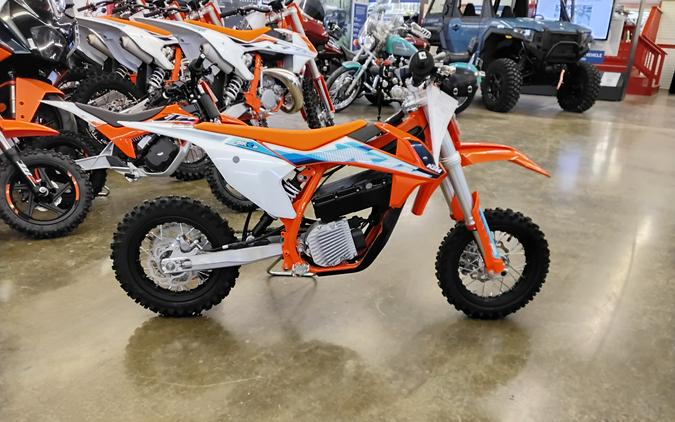 2024 KTM SX E 3