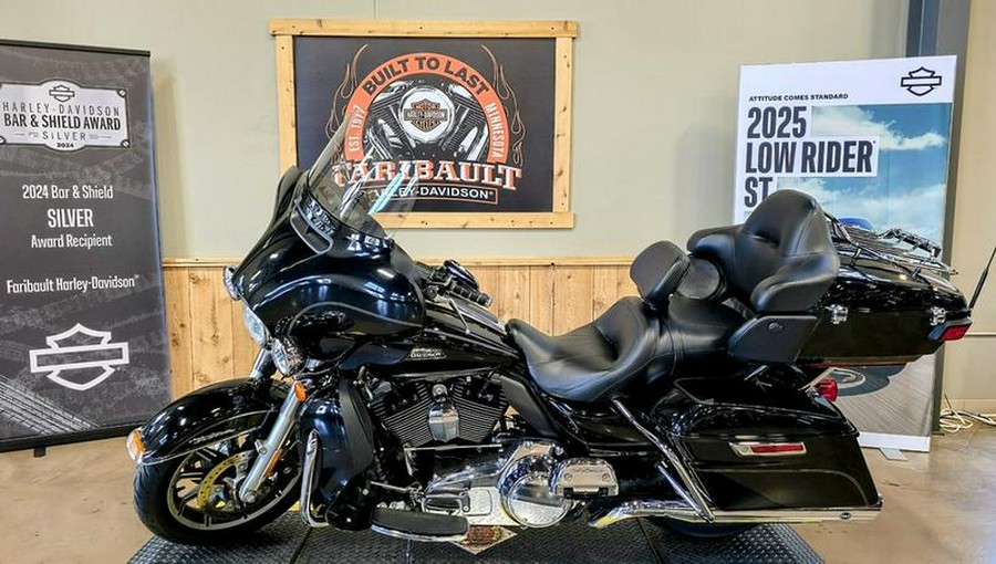 2014 Harley-Davidson® FLHTCU - Electra Glide® Ultra Classic®