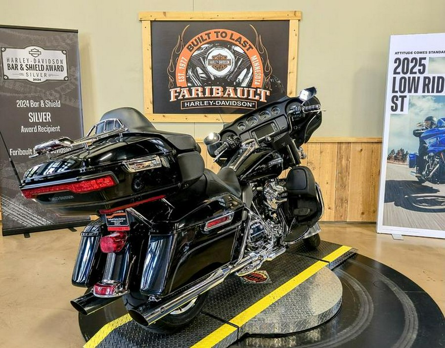 2014 Harley-Davidson® FLHTCU - Electra Glide® Ultra Classic®