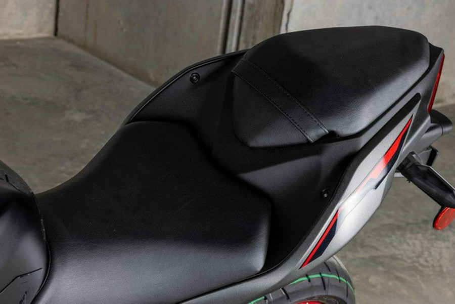 2025 Kawasaki Z500 SE ABS