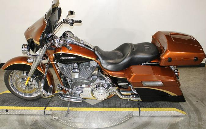 2008 Harley-Davidson® FLHRSE4 - Road King® Screamin' Eagle® 105th Anniversary Edition