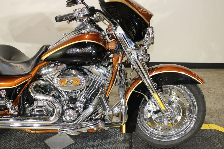 2008 Harley-Davidson® FLHRSE4 - Road King® Screamin' Eagle® 105th Anniversary Edition