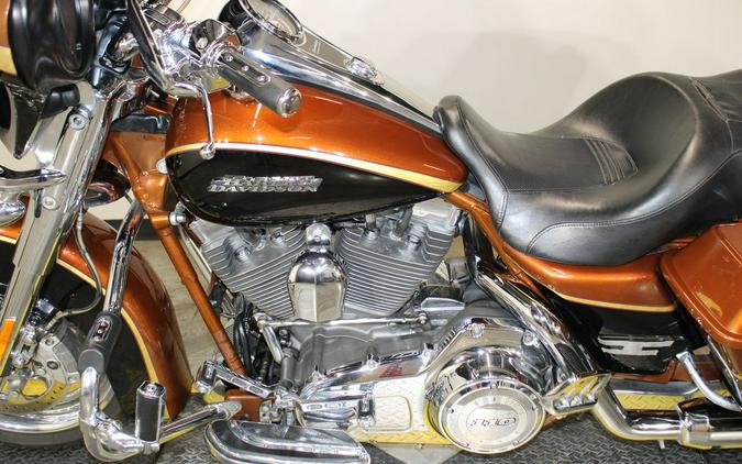 2008 Harley-Davidson® FLHRSE4 - Road King® Screamin' Eagle® 105th Anniversary Edition