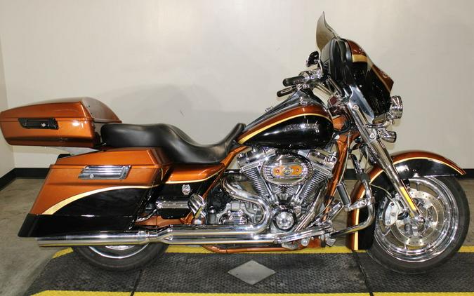 2008 Harley-Davidson® FLHRSE4 - Road King® Screamin' Eagle® 105th Anniversary Edition