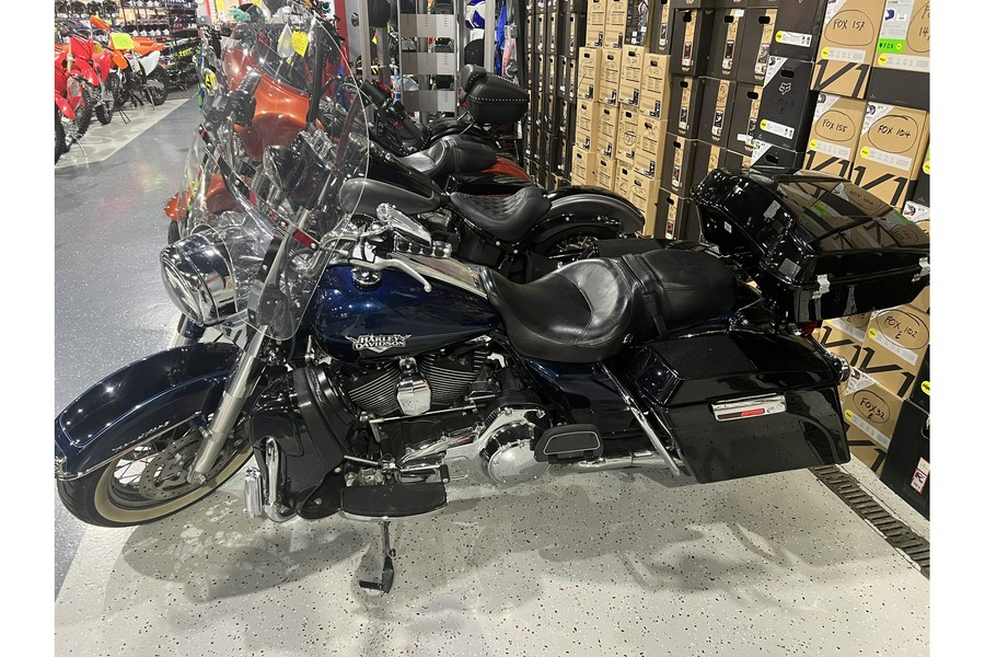 2012 Harley-Davidson® ROAD KING CLASSIC