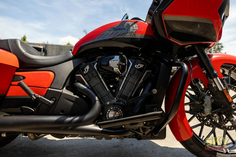 2023 Indian Challenger Dark Horse Indy Red Black Metallic