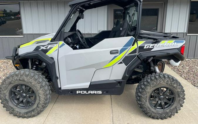 2023 Polaris Industries GENERAL XP 1000 Sport Ghost Gray