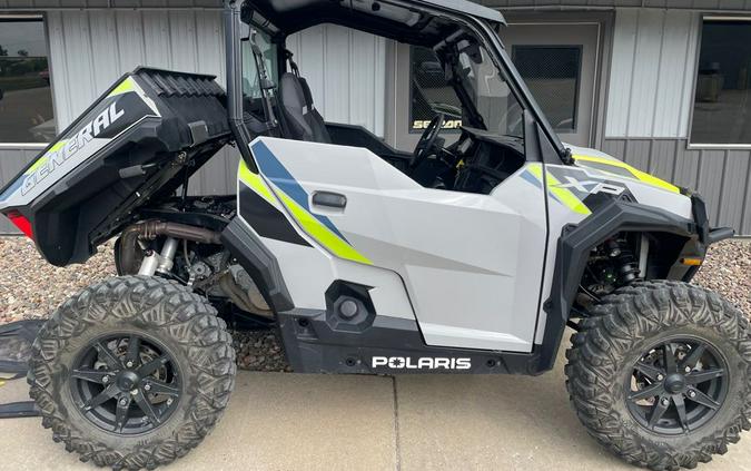 2023 Polaris Industries GENERAL XP 1000 Sport Ghost Gray