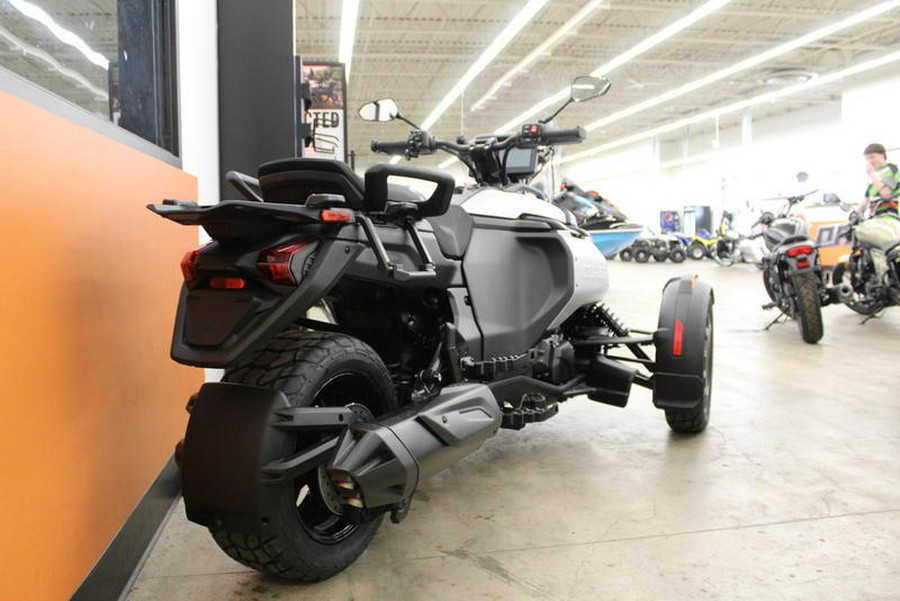 2025 Can-Am® RD CANYON 1330 SE6 GY 25 Base