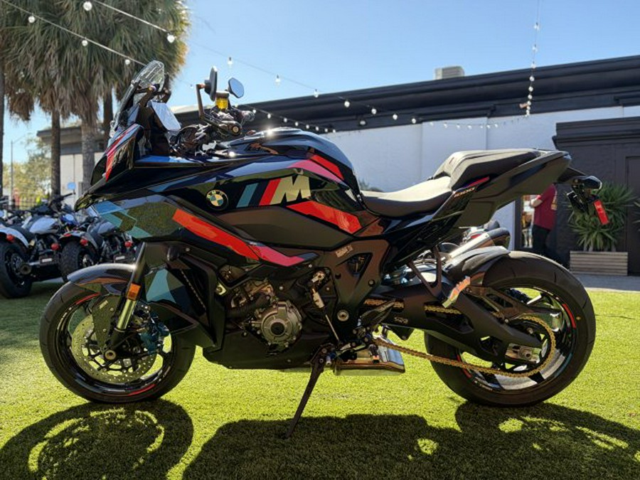 2025 BMW M 1000 XR