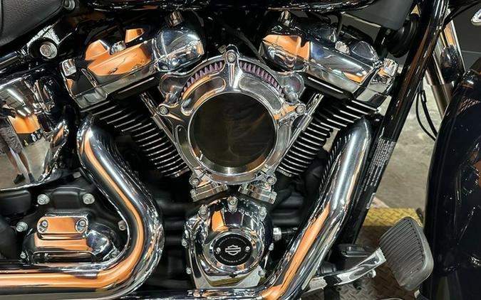 2019 Harley-Davidson Softail FLDE - Deluxe