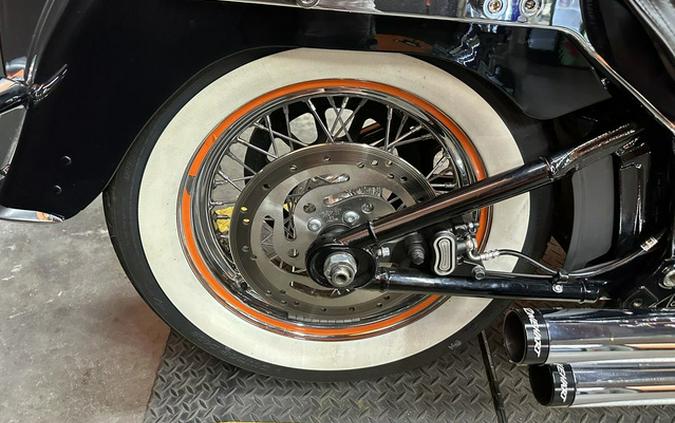 2019 Harley-Davidson Softail FLDE - Deluxe