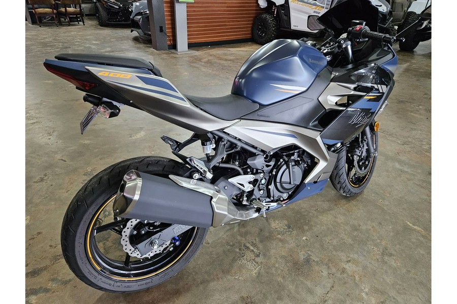 2023 Kawasaki Ninja® 400 Base