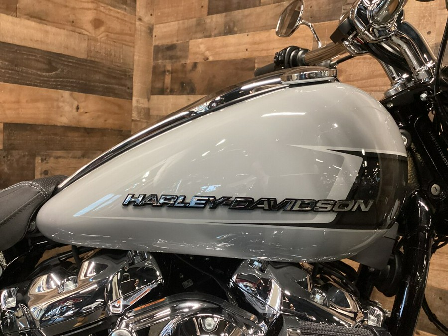 2024 Harley-Davidson® Breakout™ 117 Billiard Gray