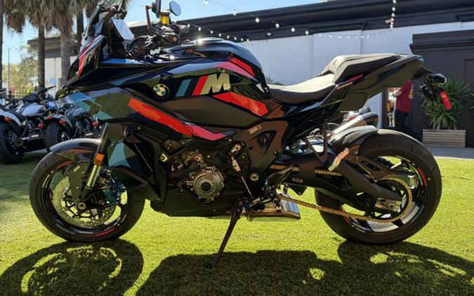 2025 BMW M 1000 XR