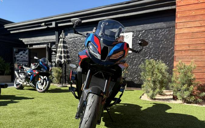 2025 BMW M 1000 XR
