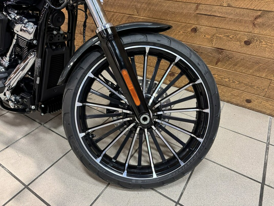 2026 Harley-Davidson® Breakout® Iron Horse Metallic Chrome Trim FXBR