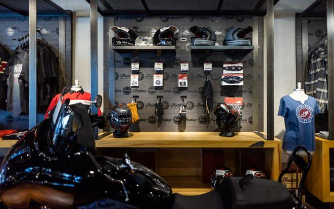 2026 Indian ROADMASTER ELITE, 125 RED W/ BLK CRSTL 125th Anniversary