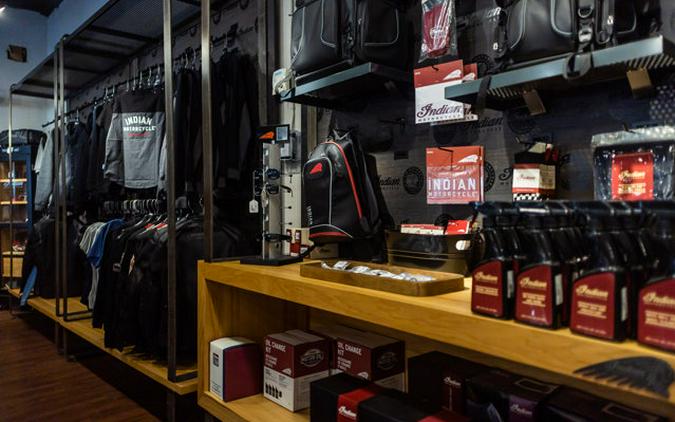 2026 Indian ROADMASTER ELITE, 125 RED W/ BLK CRSTL 125th Anniversary