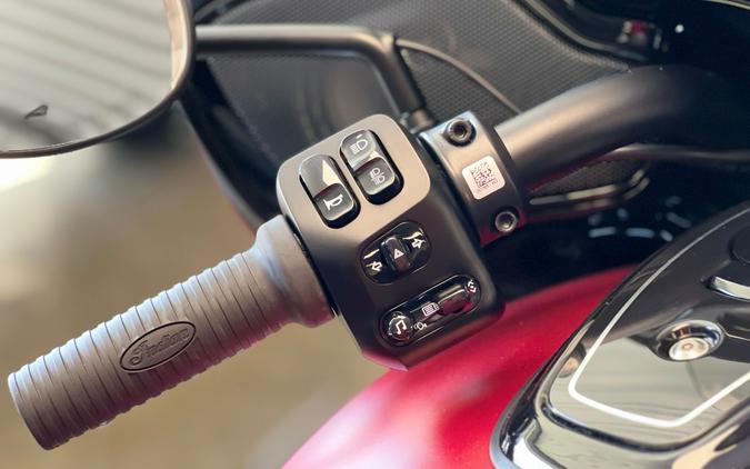 2025 Indian Motorcycle Roadmaster® PowerPlus Dark Horse® with 112 and PowerBand Audio Package