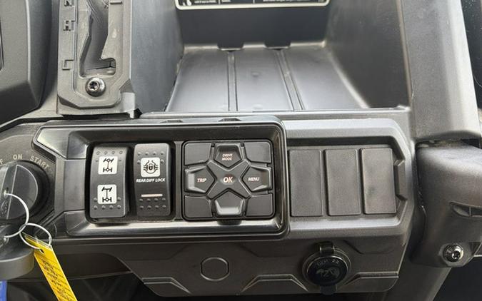 2026 Can-Am Defender MAX XT HD9