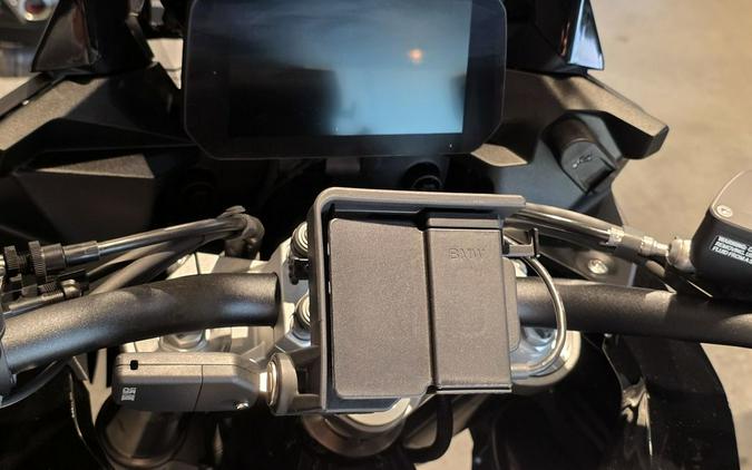 2025 BMW F 900 XR