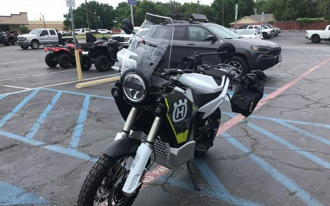 2027 HUSQVARNA NORDEN 901 EXPEDITION