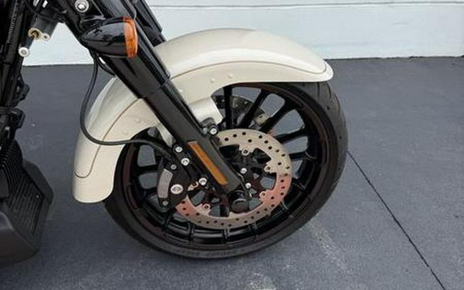 2023 Harley-Davidson® FLRT - Freewheeler®