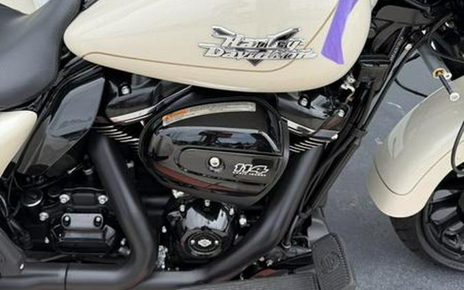 2023 Harley-Davidson® FLRT - Freewheeler®