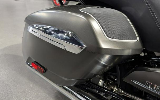 2023 BMW R 18 Transcontinental Manhattan Metallic Matte