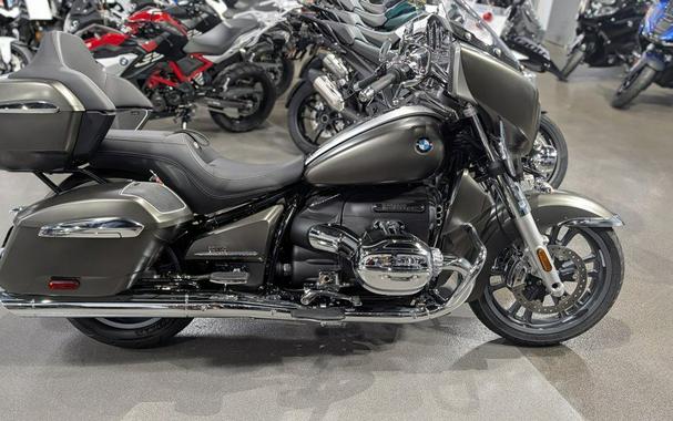 2023 BMW R 18 Transcontinental Manhattan Metallic Matte