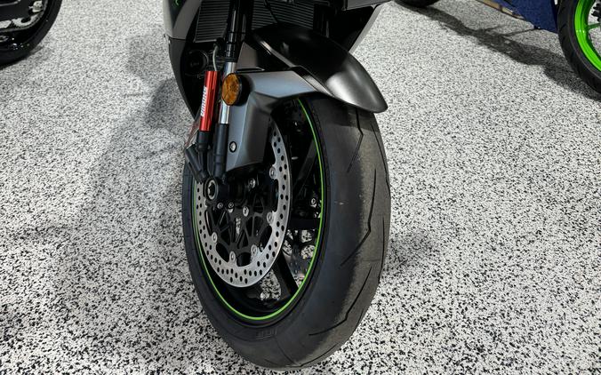2025 Kawasaki Ninja® ZX™-10RR ABS