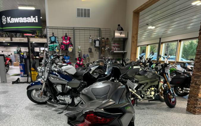 2025 Kawasaki Ninja® ZX™-10RR ABS