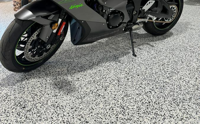2025 Kawasaki Ninja® ZX™-10RR ABS