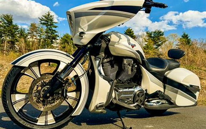 2016 Victory Magnum