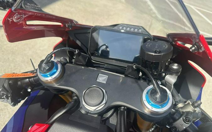 2026 Honda CBR1000RR-R Fireblade SP