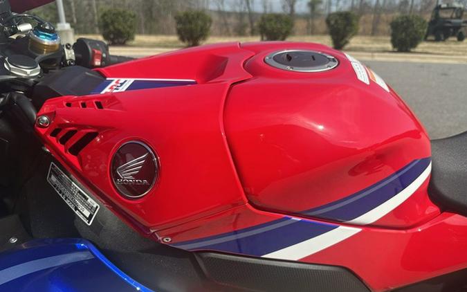 2026 Honda CBR1000RR-R Fireblade SP