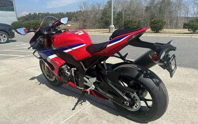 2026 Honda CBR1000RR-R Fireblade SP