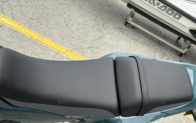 2026 Kawasaki KLE®500 SE ABS