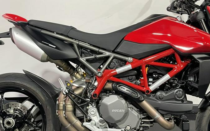 2023 Ducati Hypermotard 950 Ducati Red