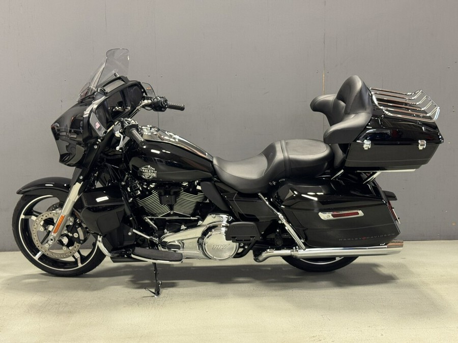 FLHXU 2025 Street Glide® Ultra