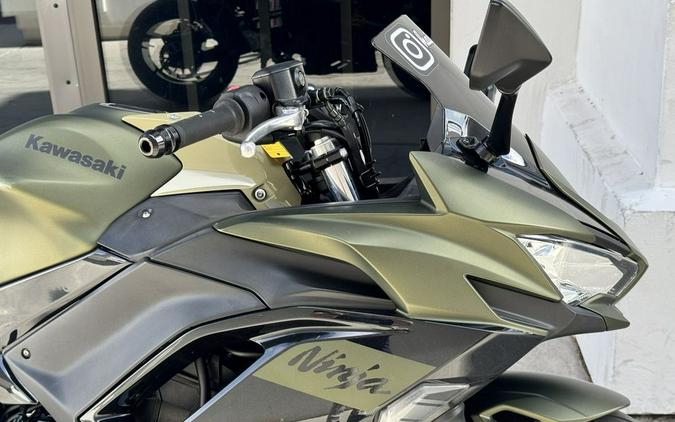 2024 Kawasaki Ninja® 650 ABS Metallic Covert Green/Metallic Spark Black