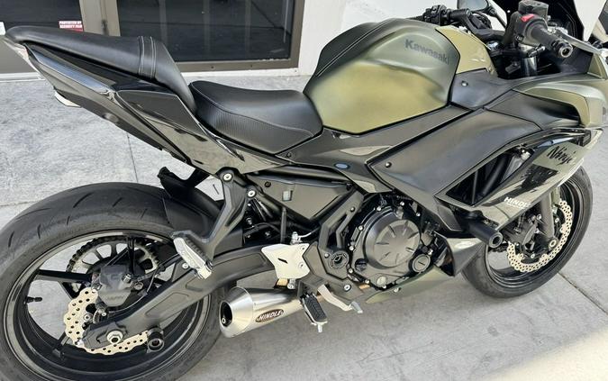 2024 Kawasaki Ninja® 650 ABS Metallic Covert Green/Metallic Spark Black