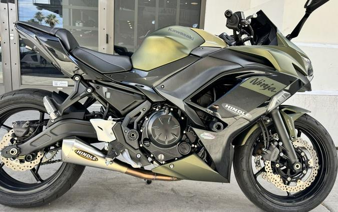 2024 Kawasaki Ninja® 650 ABS Metallic Covert Green/Metallic Spark Black