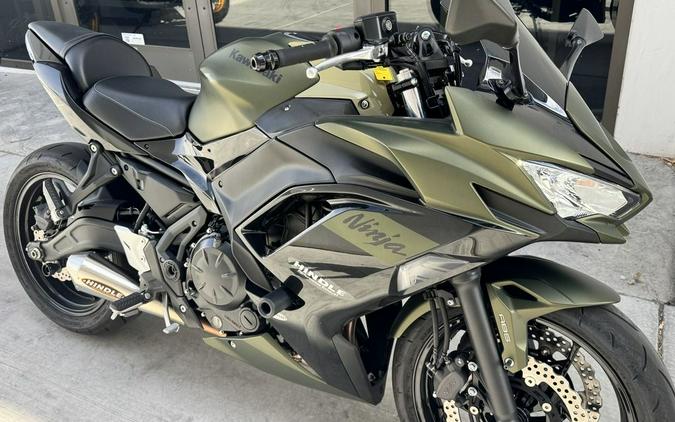 2024 Kawasaki Ninja® 650 ABS Metallic Covert Green/Metallic Spark Black
