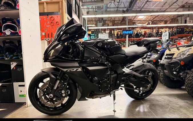 2024 Yamaha YZF-R1