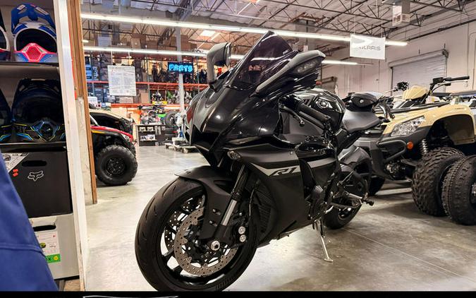 2024 Yamaha YZF-R1