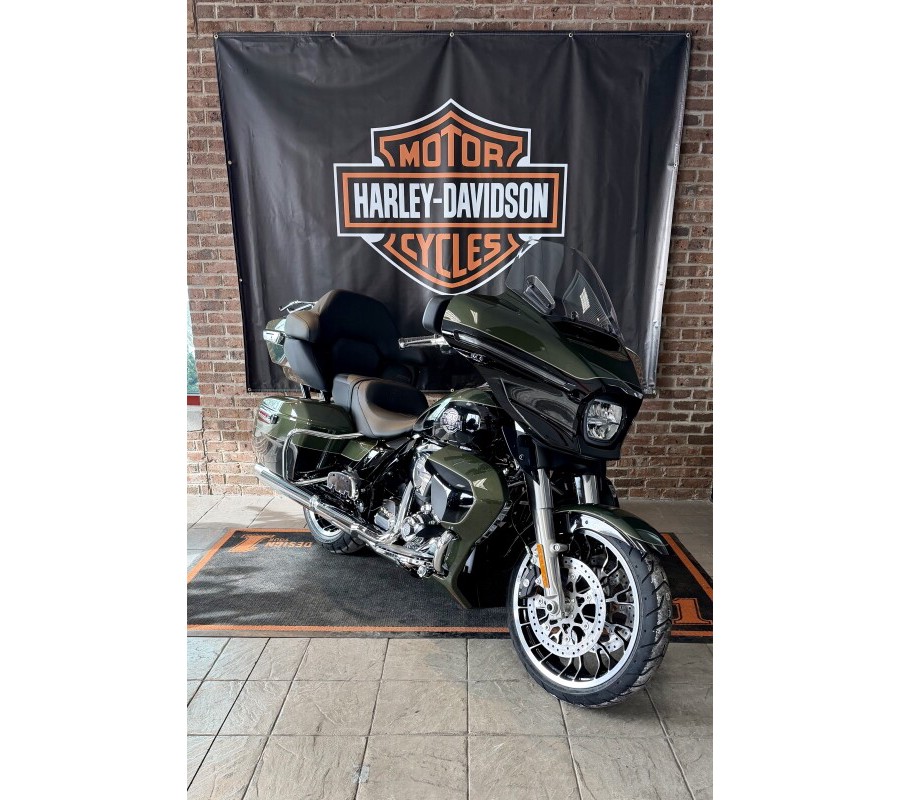 2026 Harley-Davidson Street Glide FLHX Olive Steel Metallic / Vivid Black Chrome Trim