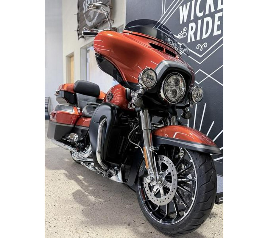 2018 Harley-Davidson® FLHXSE - CVO™ Street Glide®